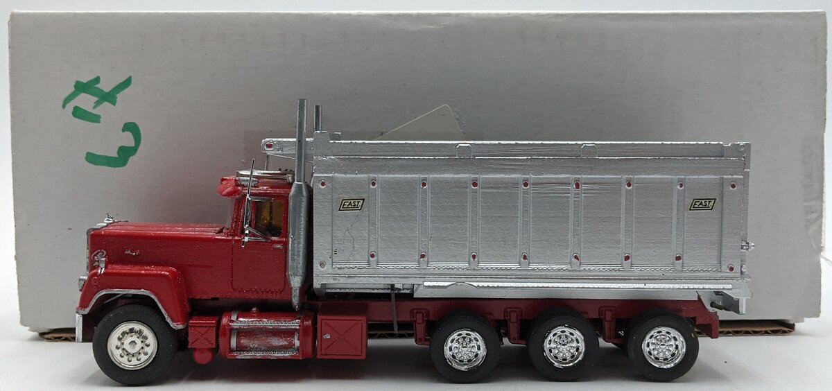 Custom Built 1:50 Diecast Custom Mack 8x4 Superliner Dump Truck/Box