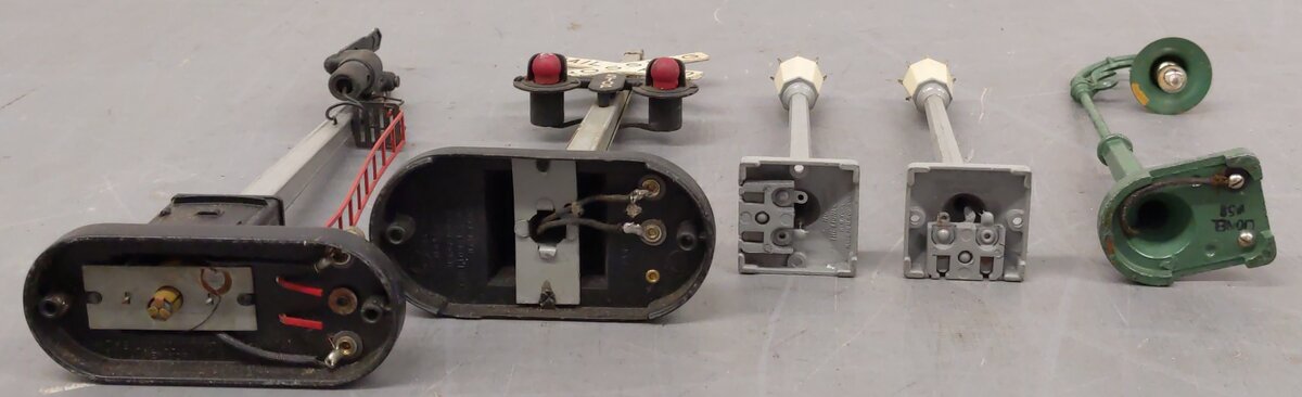 Lionel Vintage O Gauge Accessories #58,154,35,35,151 [5] VG