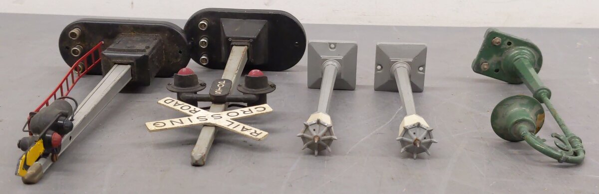 Lionel Vintage O Gauge Accessories #58,154,35,35,151 [5] VG