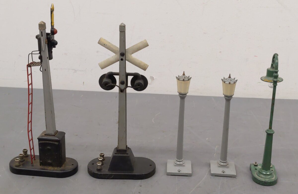 Lionel Vintage O Gauge Accessories #58,154,35,35,151 [5] VG