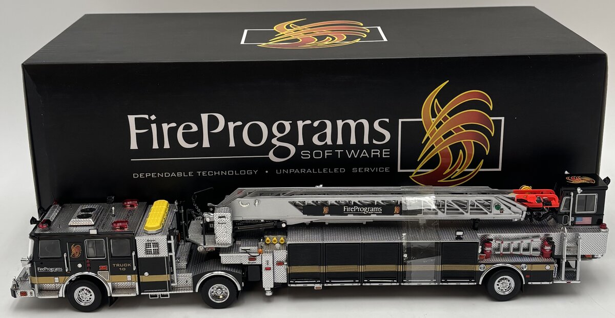 TWH Collectibles 1:50 Fire Programs Truck 10 Seagrave Marauder II Fire Truck LN/Box
