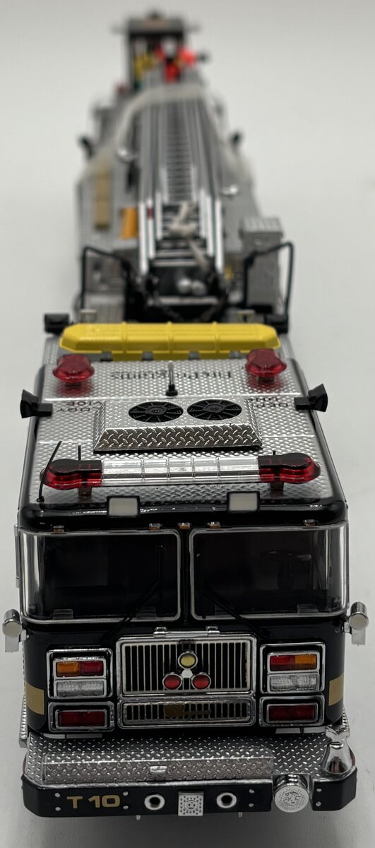 TWH Collectibles 1:50 Fire Programs Truck 10 Seagrave Marauder II Fire Truck LN/Box