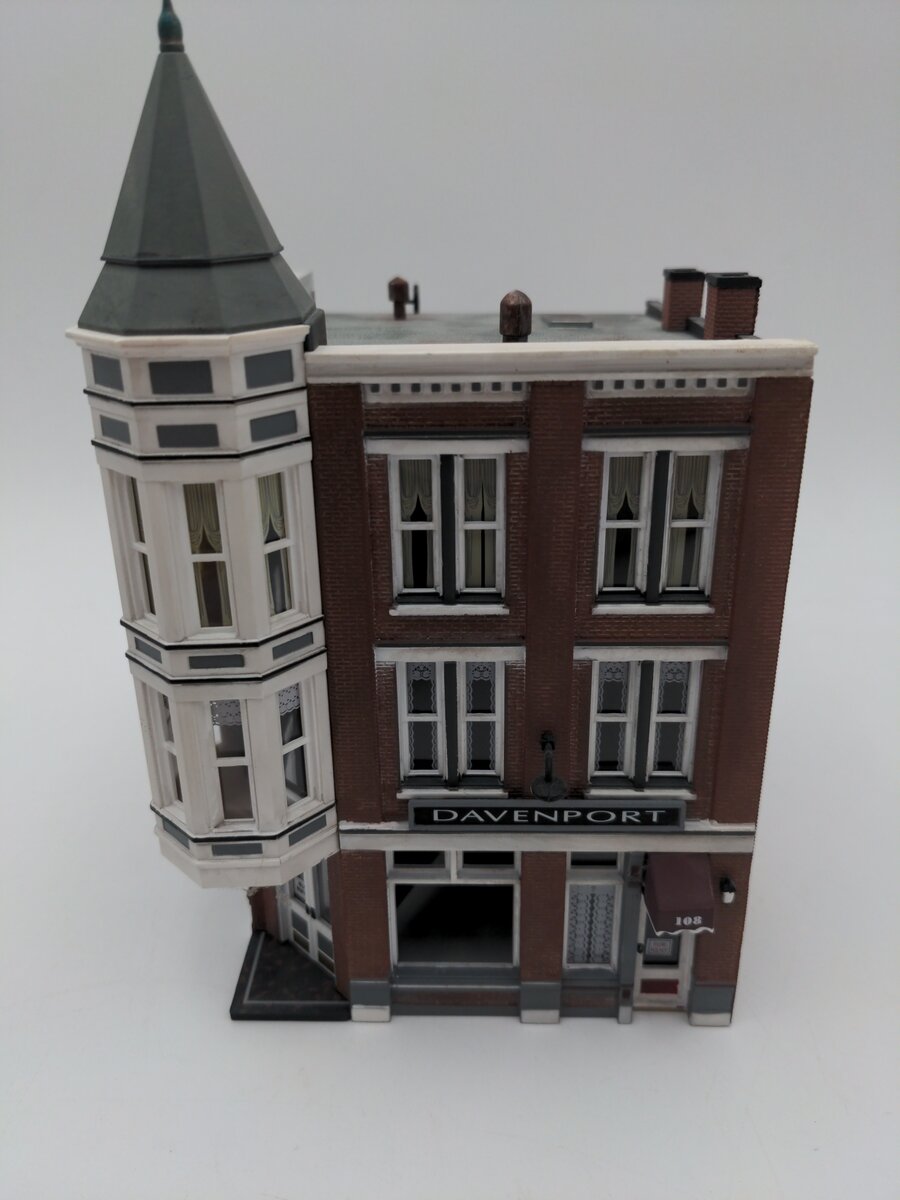 Woodland Scenics BR5039 HO Built-&-Ready Davenport Department Store Building/Box