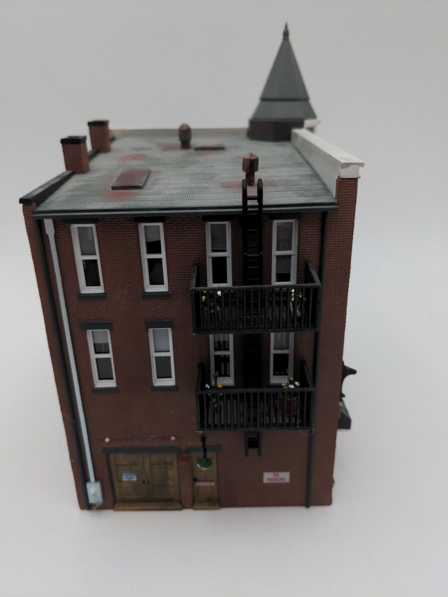 Woodland Scenics BR5039 HO Built-&-Ready Davenport Department Store Building/Box