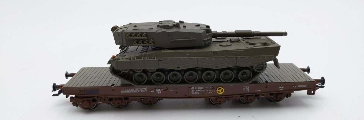 Marklin 48683 HO Scale Austrian Federal Army Flatcar w/Leopard 2 Tanks LN/Box