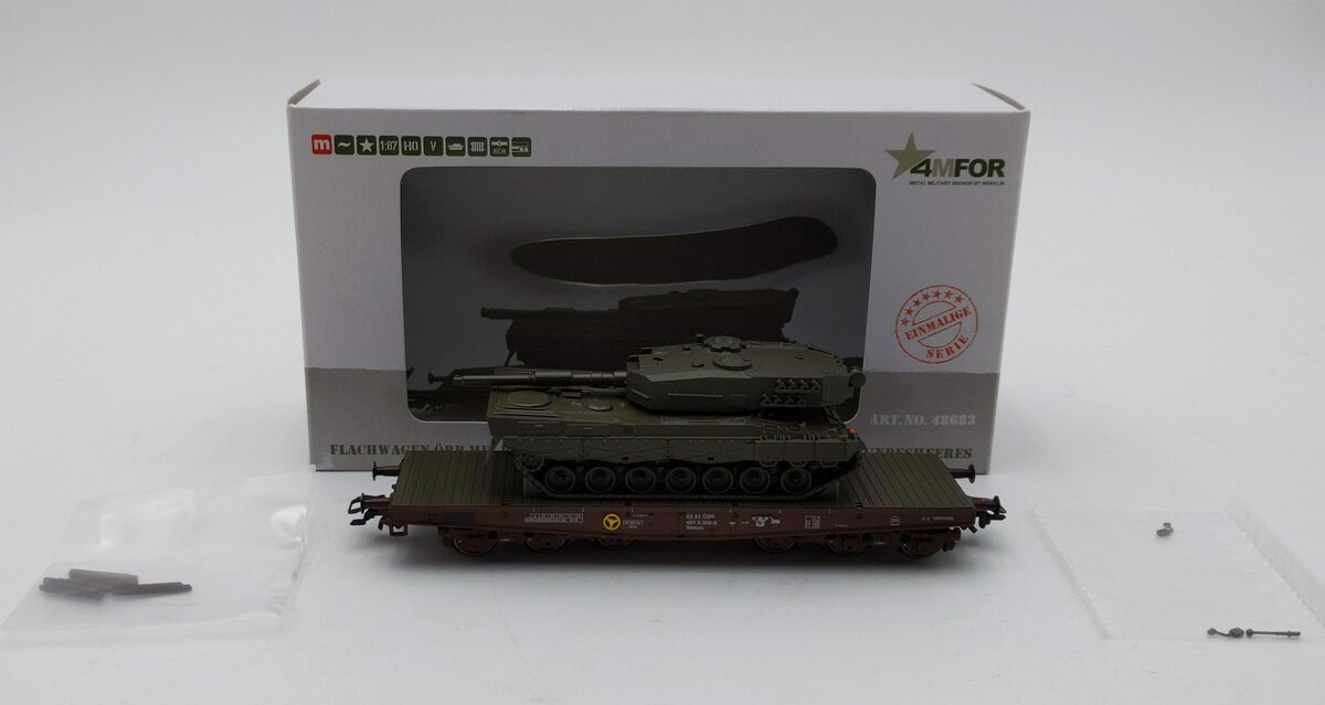 Marklin 48683 HO Scale Austrian Federal Army Flatcar w/Leopard 2 Tanks LN/Box