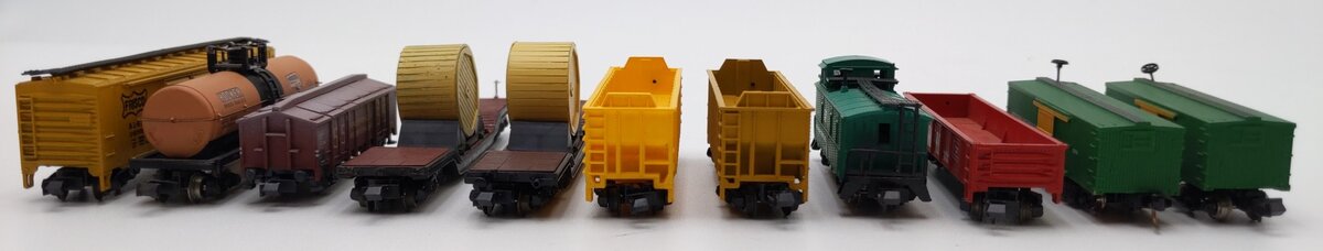 N Scale Freight Cars: 70999, 152705, 6631, 6671, 83116, 224, 69502, 3287 [11] EX