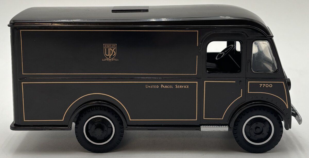 Hermann Marketing 7700 1/28 UPS 1940 DVC Antique Vehicle LN/Box