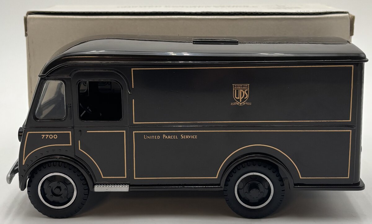 Hermann Marketing 7700 1/28 UPS 1940 DVC Antique Vehicle LN/Box