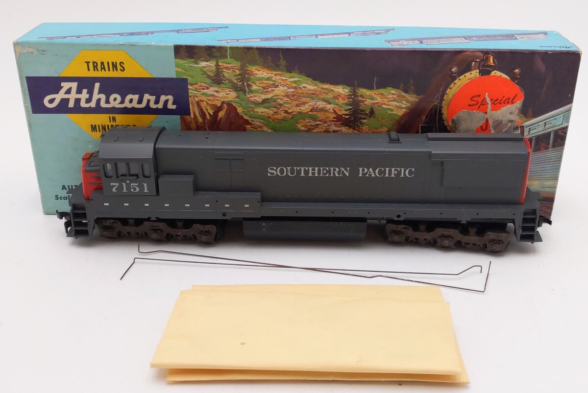 Athearn 3431 HO Southern Pacific U28C Dummy Diesel Loco #7151 VG/Box