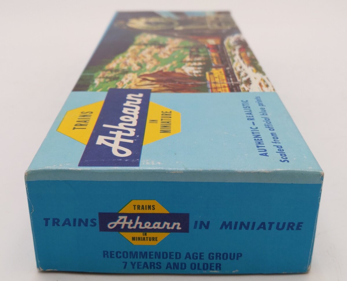 Athearn 3305 HO Scale Santa Fe PA-1 Powered Diesel Locomotive #75 EX/Box
