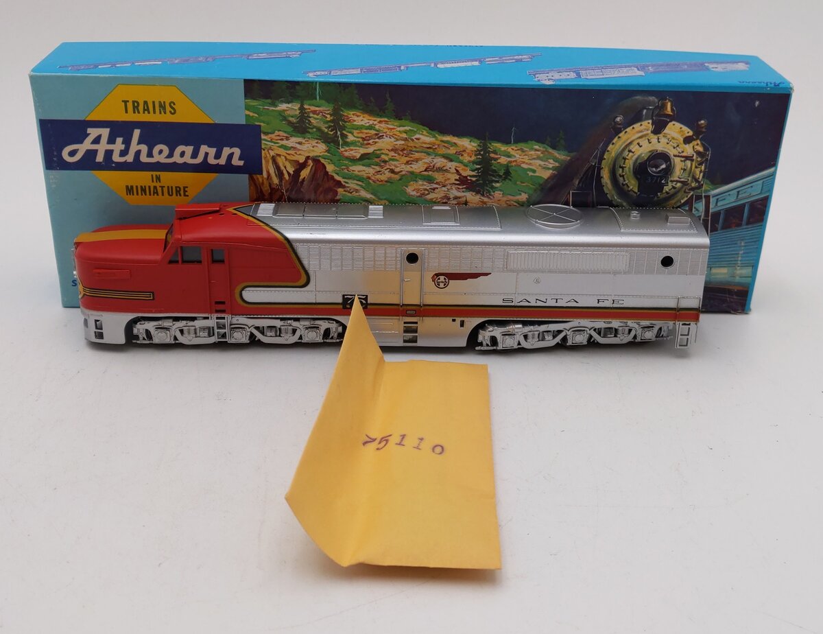 Athearn 3305 HO Scale Santa Fe PA-1 Powered Diesel Locomotive #75 EX/Box