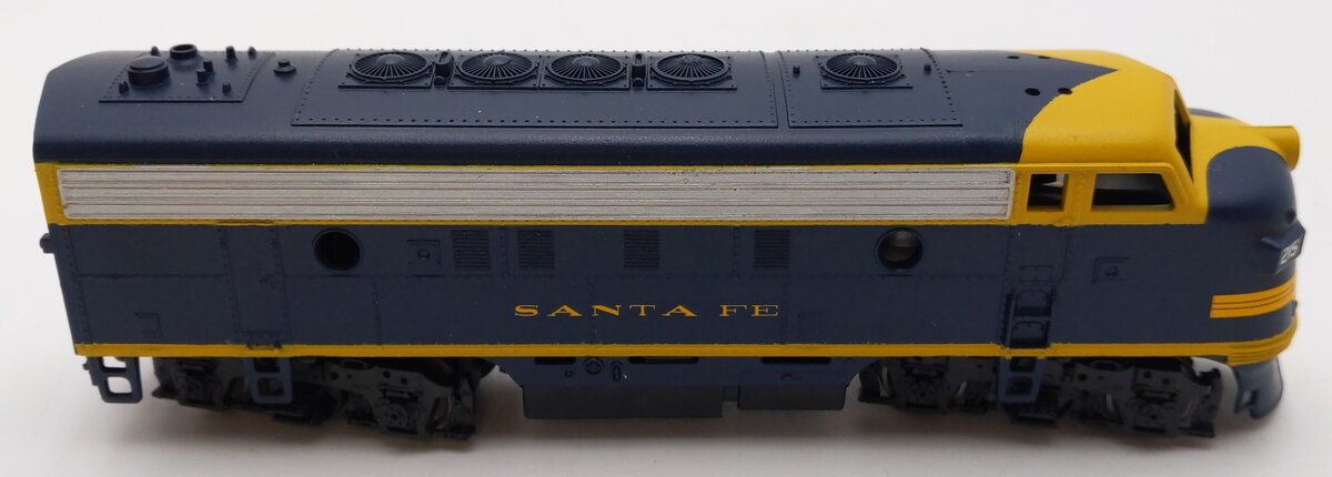 Athearn 3039 HO Scale Santa Fe F7A Super Powered Diesel #215 - Custom Painted/Box