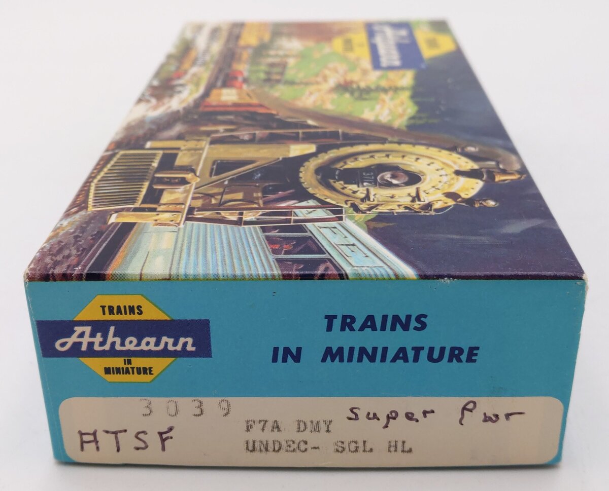 Athearn 3039 HO Scale Santa Fe F7A Super Powered Diesel #215 - Custom Painted/Box