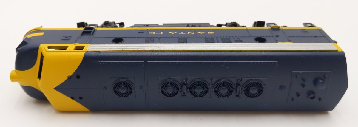 Athearn 3039 HO Scale Santa Fe F7A Super Powered Diesel #215 - Custom Painted/Box