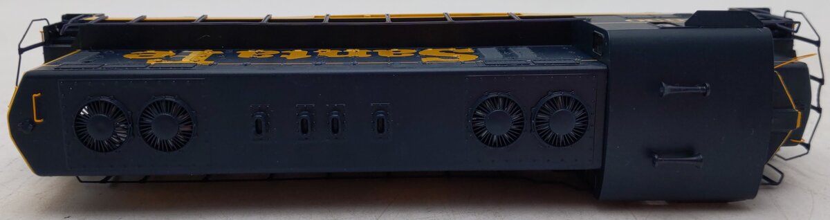 Athearn 91532 HO Santa Fe Pinstripe CF-7 Round Cab Diesel Locomotive #2630 EX/Box