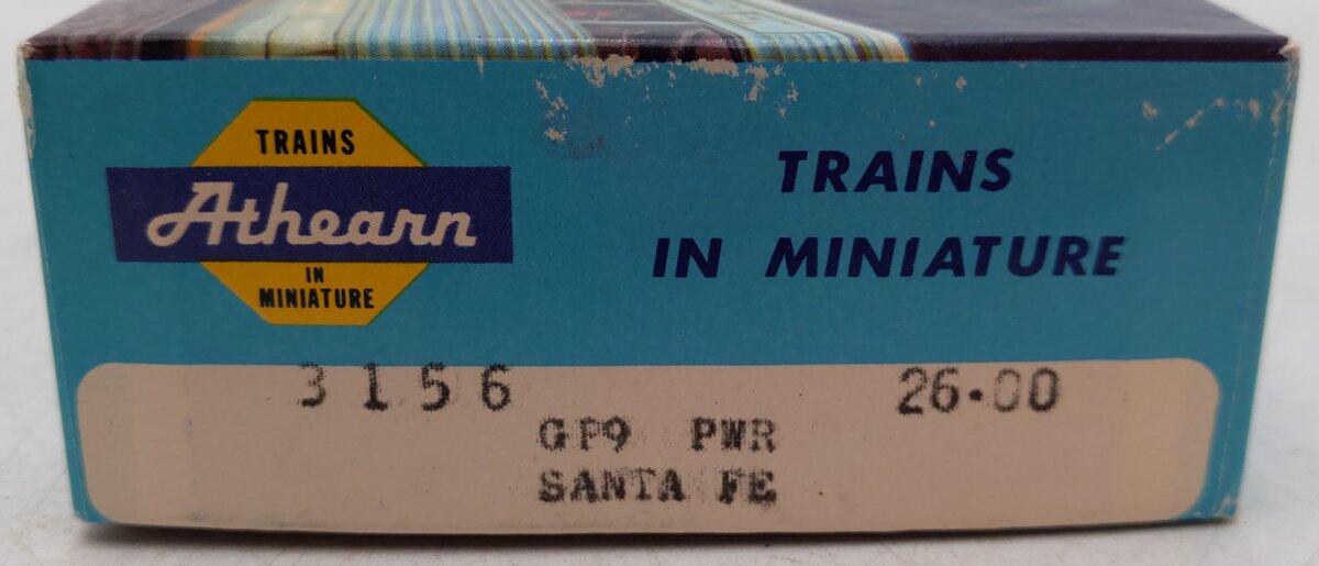Athearn 3156 HO Scale Santa Fe GP-9 Powered Diesel Locomotive #8517 EX/Box