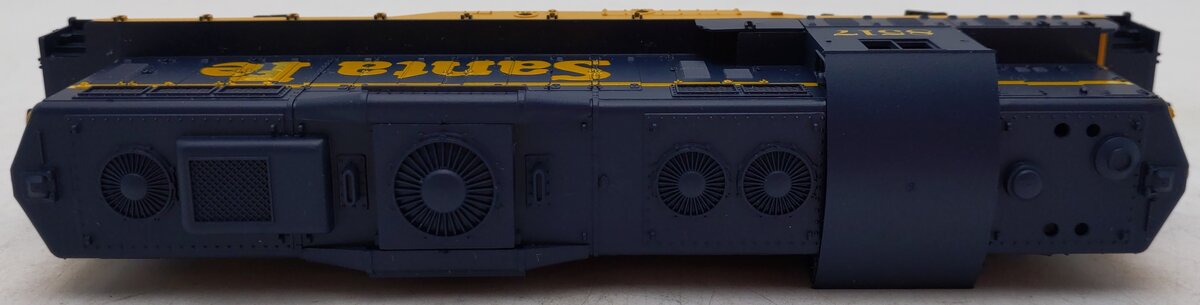 Athearn 3156 HO Scale Santa Fe GP-9 Powered Diesel Locomotive #8517 EX/Box
