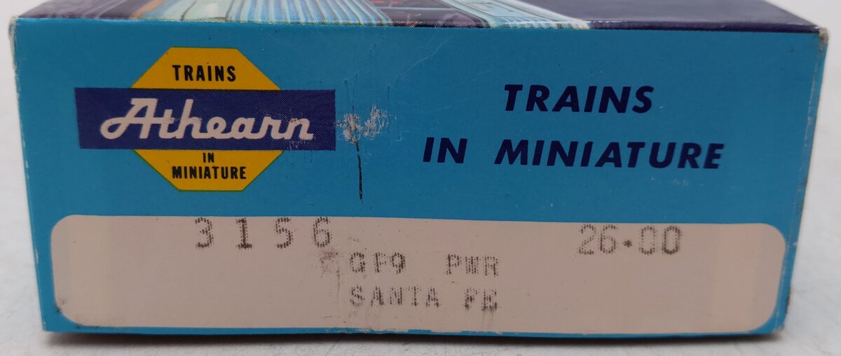 Athearn 3156 HO Scale Santa Fe GP-9 Powered Diesel Locomotive #8517 EX/Box