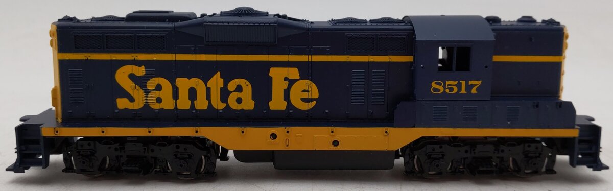 Athearn 3156 HO Scale Santa Fe GP-9 Powered Diesel Locomotive #8517 EX/Box