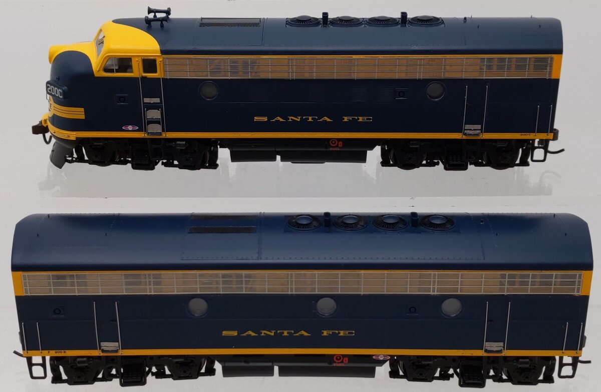 Athearn G2502B HO Scale ATSF F3 AB Freight Diesel Locomotive Set EX/Box