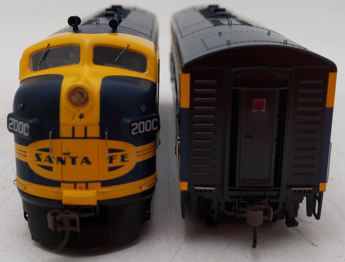 Athearn G2502B HO Scale ATSF F3 AB Freight Diesel Locomotive Set EX/Box