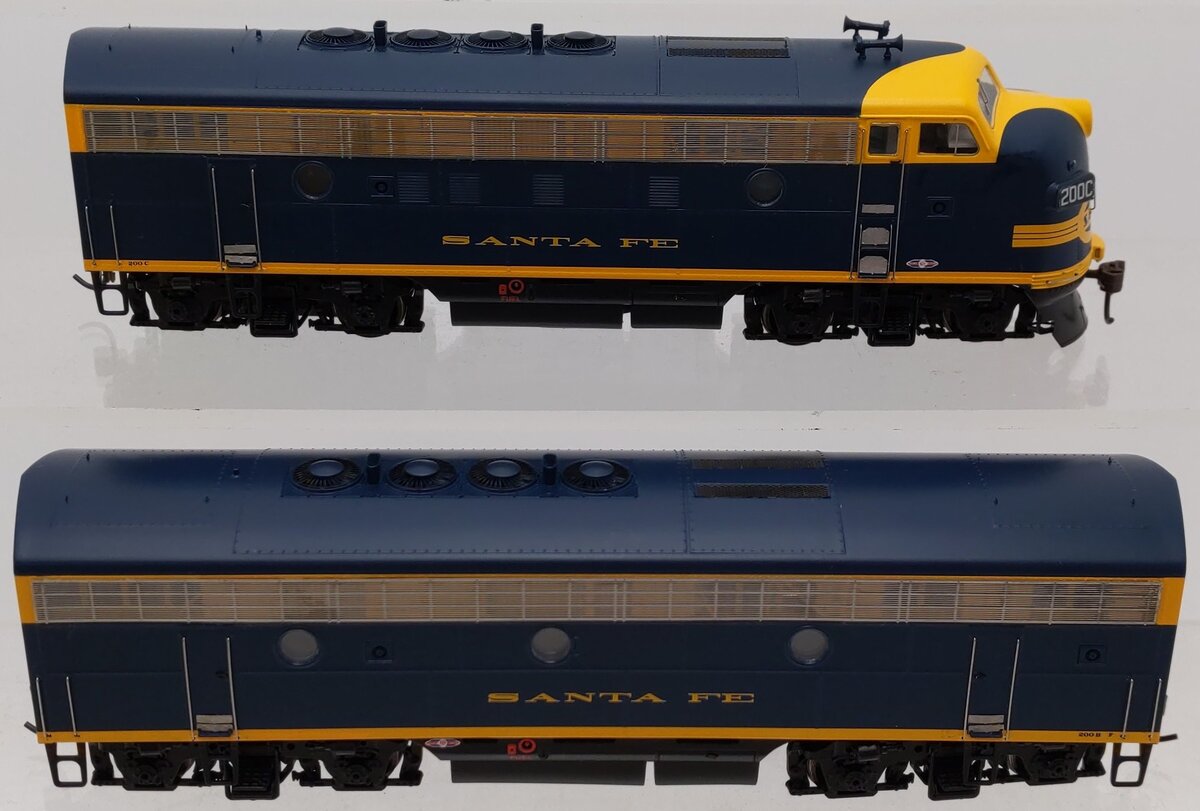 Athearn G2502B HO Scale ATSF F3 AB Freight Diesel Locomotive Set EX/Box