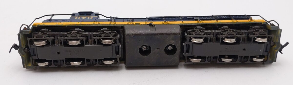 Atlas 7001 HO Santa Fe SD24 Diesel Locomotive #979 EX/Box