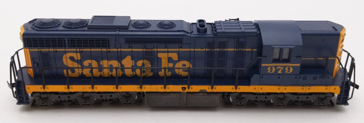 Atlas 7001 HO Santa Fe SD24 Diesel Locomotive #979 EX/Box