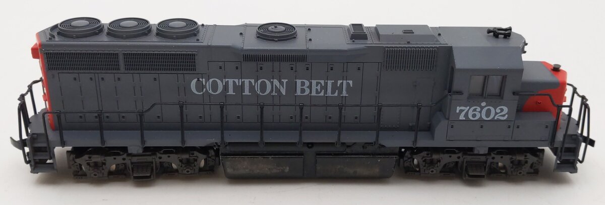 Atlas 7037 HO Scale Cotton Belt GP-40 Diesel Locomotive #7602 EX/Box