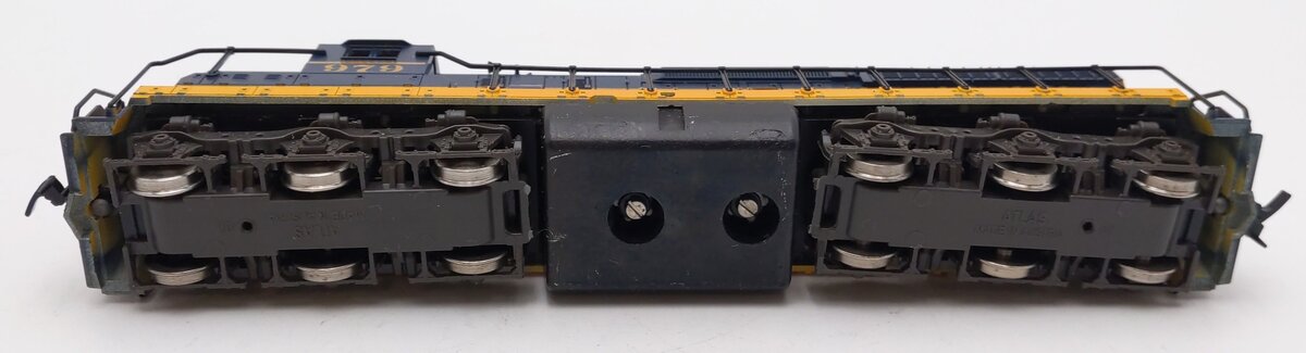 Atlas 7001 HO Santa Fe SD24 Diesel Locomotive #979 VG/Box