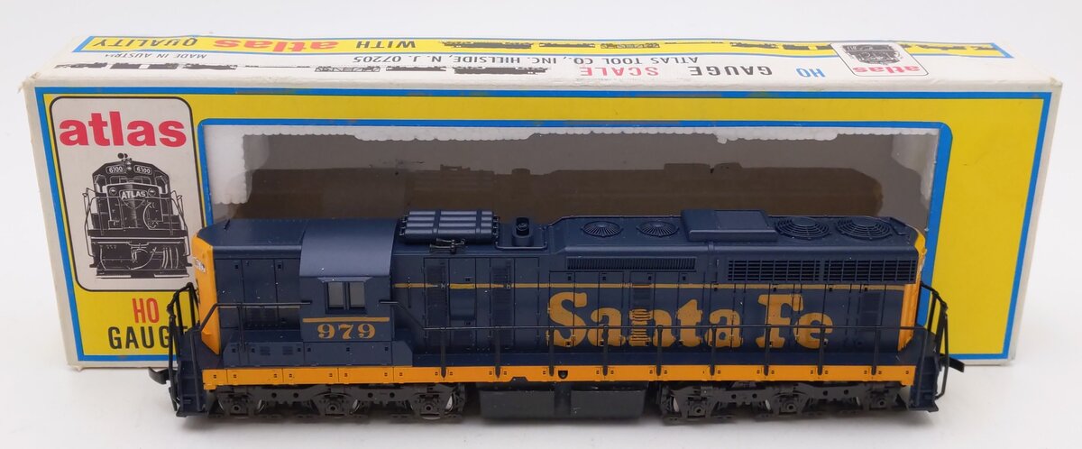Atlas 7001 HO Santa Fe SD24 Diesel Locomotive #979 VG/Box