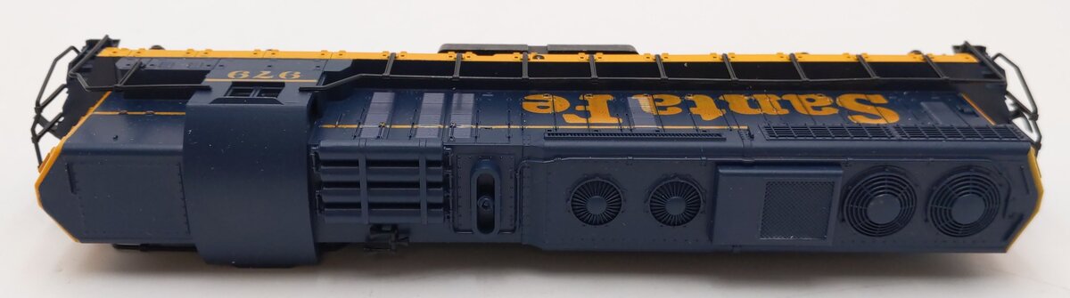 Atlas 7001 HO Santa Fe SD24 Diesel Locomotive #979 VG/Box