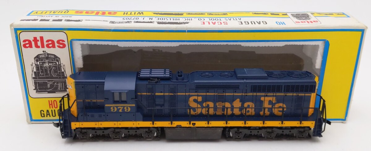 Atlas 7001 HO Santa Fe SD24 Diesel Locomotive #979 EX/Box