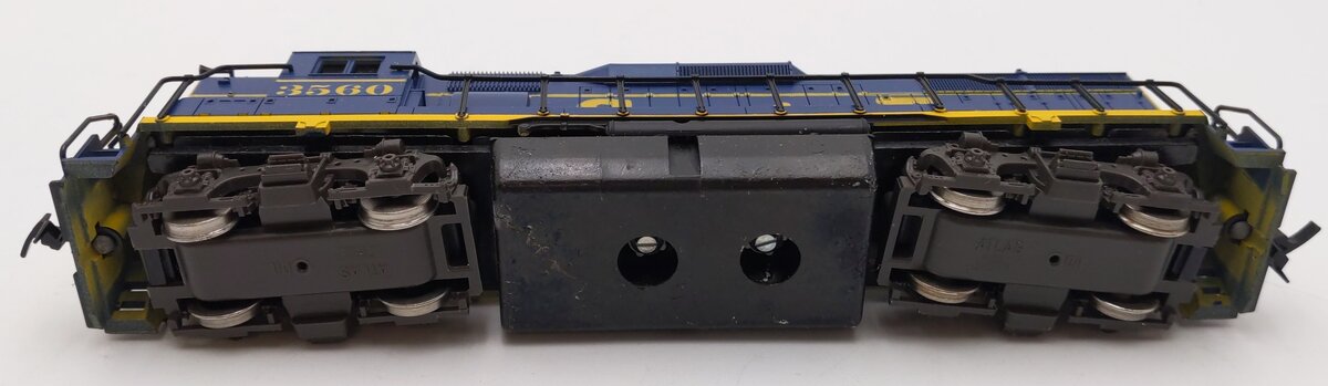 Atlas 7021 HO Scale Santa Fe GP38 Diesel Locomotive #3560 EX/Box