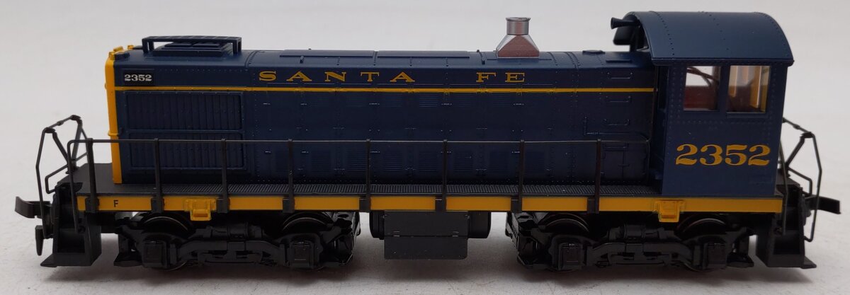 Atlas 8702 HO Santa Fe Alco S-2 Diesel Locomotive #2352 EX/Box