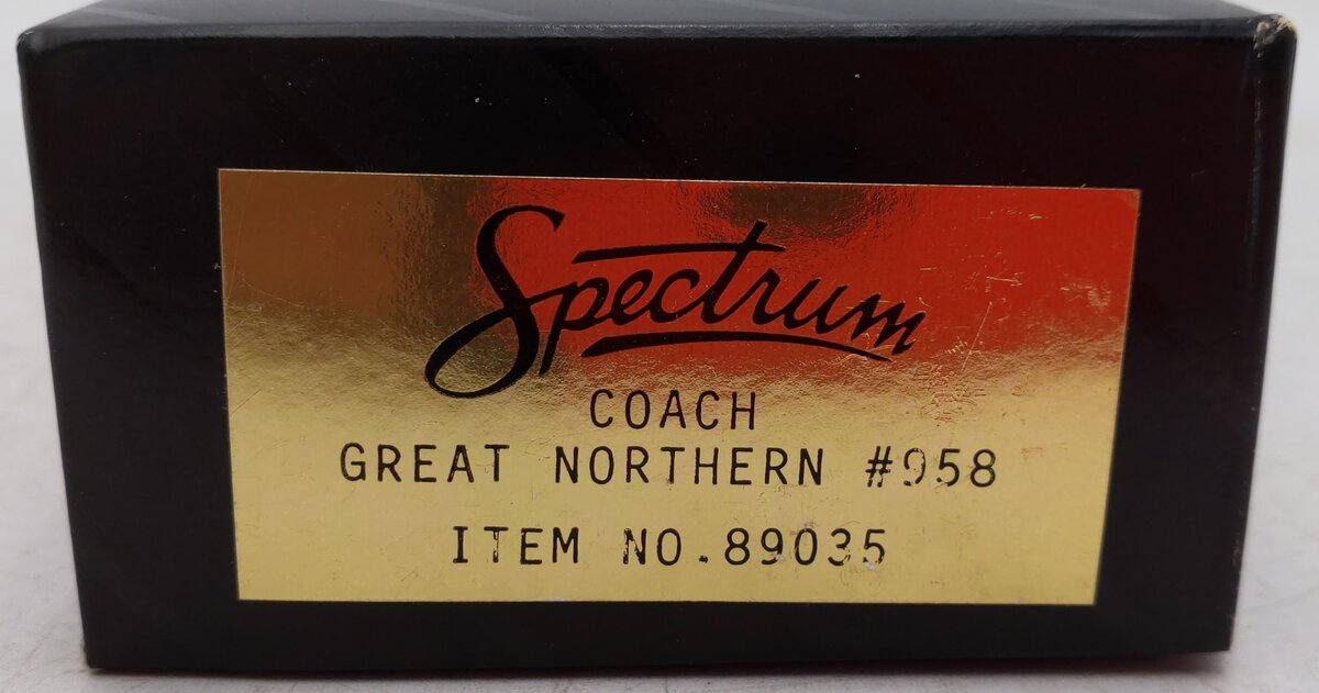 Spectrum 89035 HO Scale Great Northern Coach Passenger Car #958 EX/Box