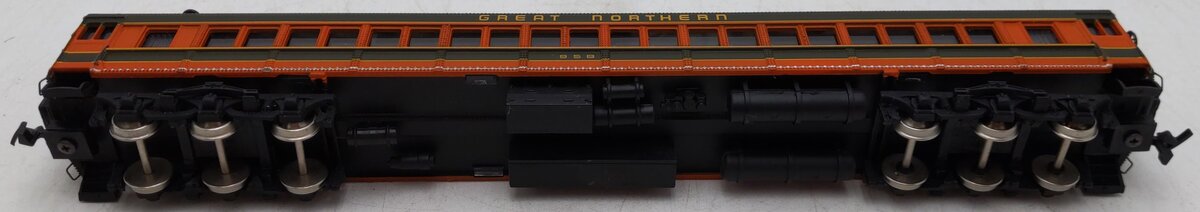Spectrum 89035 HO Scale Great Northern Coach Passenger Car #958 EX/Box