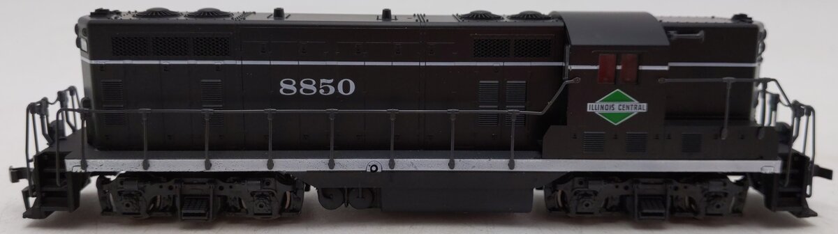 Atlas 8238 Illinois Central GP-7 Diesel Locomotive #8850 EX/Box
