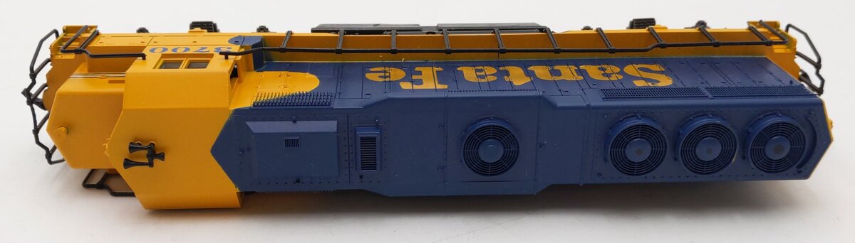 Atlas 7031 HO Santa Fe GP40 Diesel Locomotive #3700 EX/Box