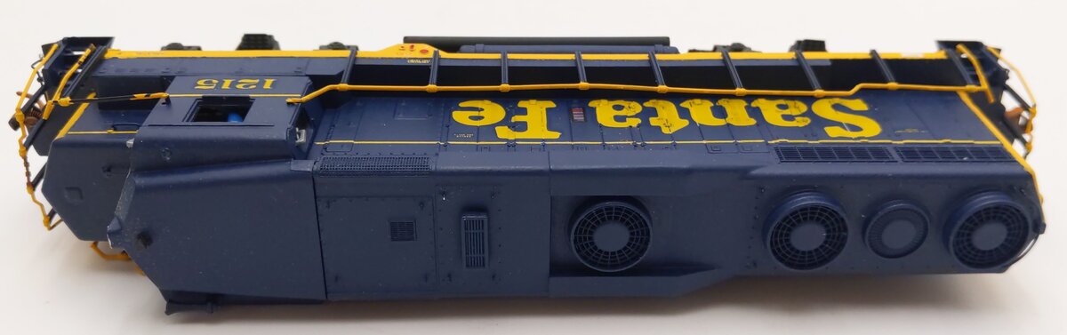Bachmann 41-0828-D2 HO Santa Fe GP-30 Diesel Locomotive #1215 - Custom Painted