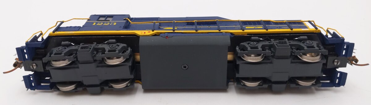 Bachmann 41-0828-D2 HO Santa Fe GP-30 Diesel Locomotive #1223 - Custom Painted/Box