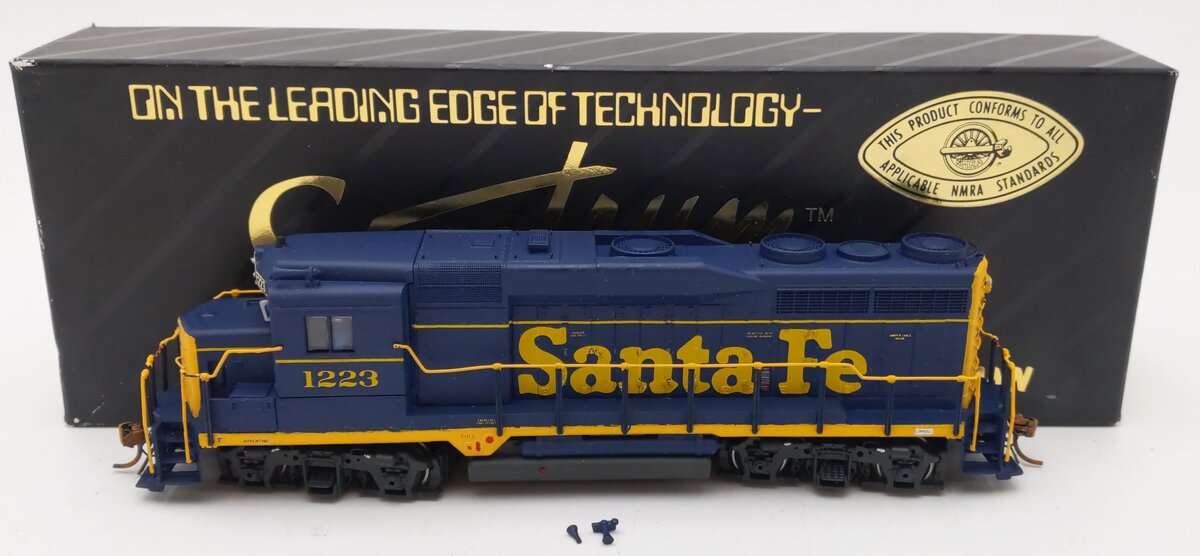 Bachmann 41-0828-D2 HO Santa Fe GP-30 Diesel Locomotive #1223 - Custom Painted/Box