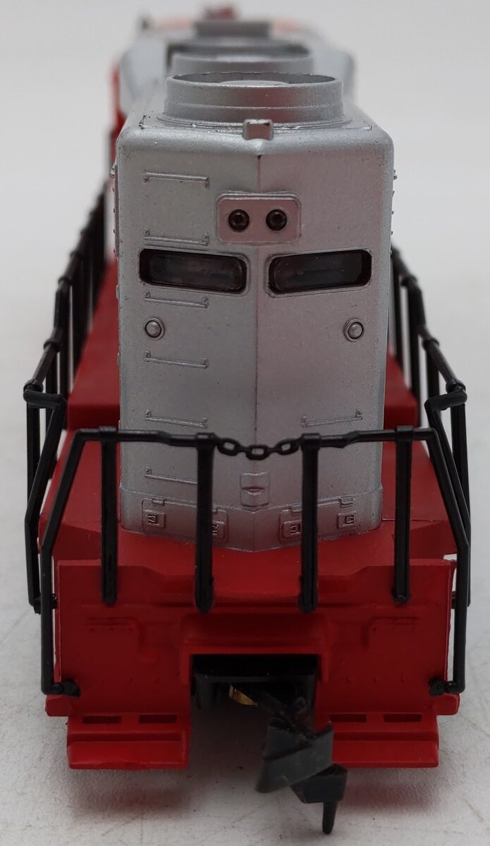 Bachmann 636 HO Scale Santa Fe GP30 Diesel Locomotive #5622 EX/Box