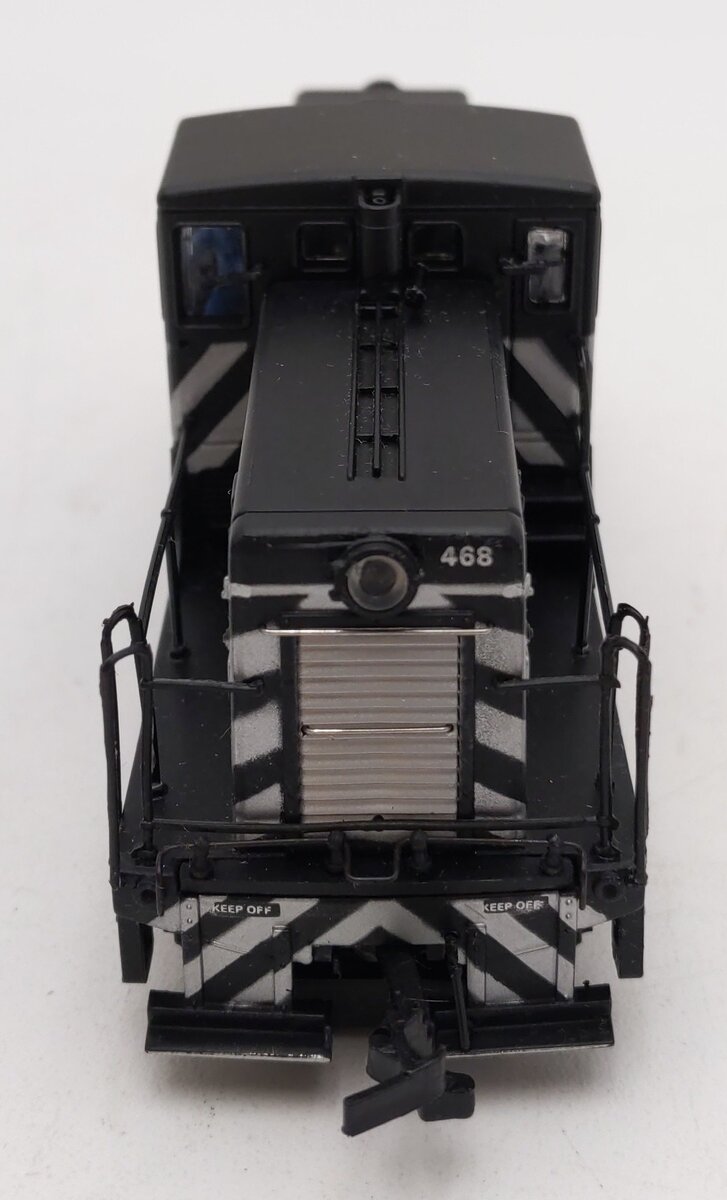 Bachmann 41-0801-02 HO Santa Fe GE 44 Ton Switcher #468 EX/Box