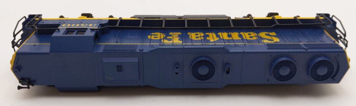 Atlas 7021 HO Scale Santa Fe GP38 Diesel Locomotive #3560 EX/Box