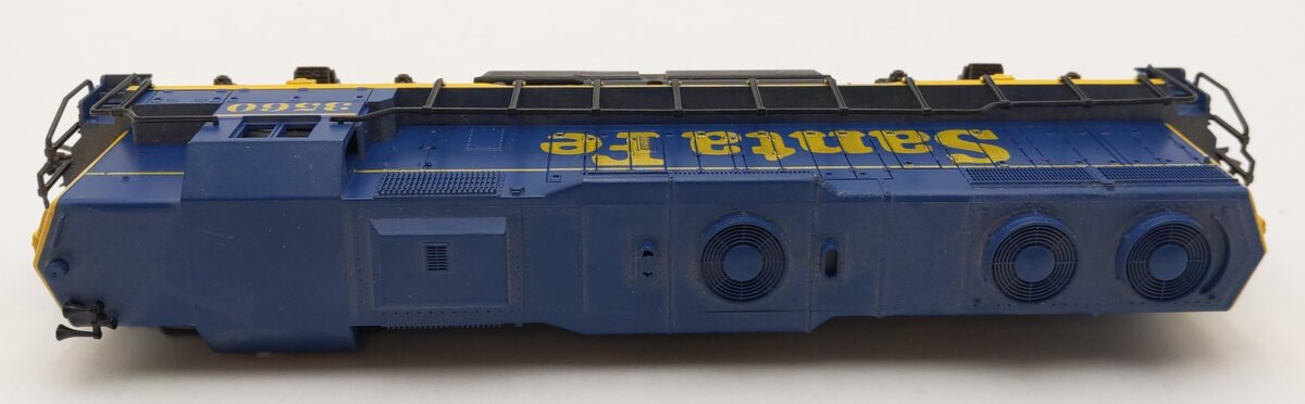 Atlas 7021 HO Scale Santa Fe GP38 Diesel Locomotive #3560 EX/Box