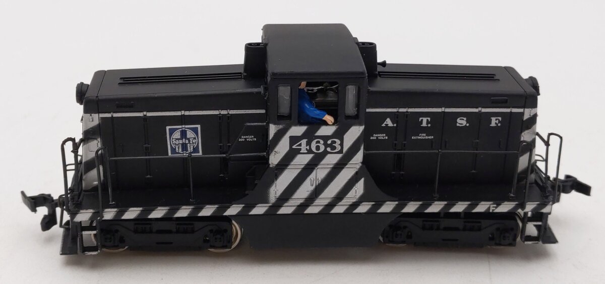 Bachmann 41-0800-02 HO Santa Fe GE 44 Ton Diesel Switcher #463 EX/Box