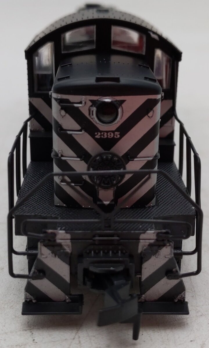 Atlas 8126 HO Scale Santa Fe RS-1 Diesel Locomotive #2395 EX/Box