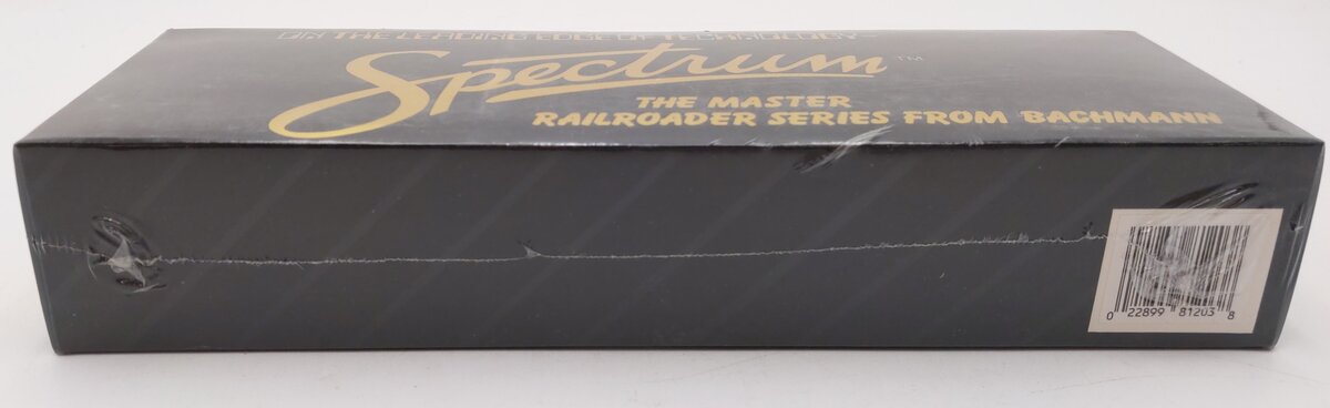 Bachmann 81203 HO Scale Santa Fe Fairbanks Morse H16-44 Diesel Locomotive #3019 MT/Box